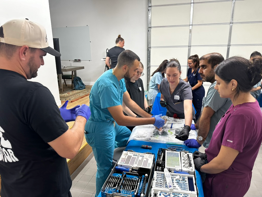 0AEE7521-BD84-40A1-BA0C-B23F57C6110A_1_105_c