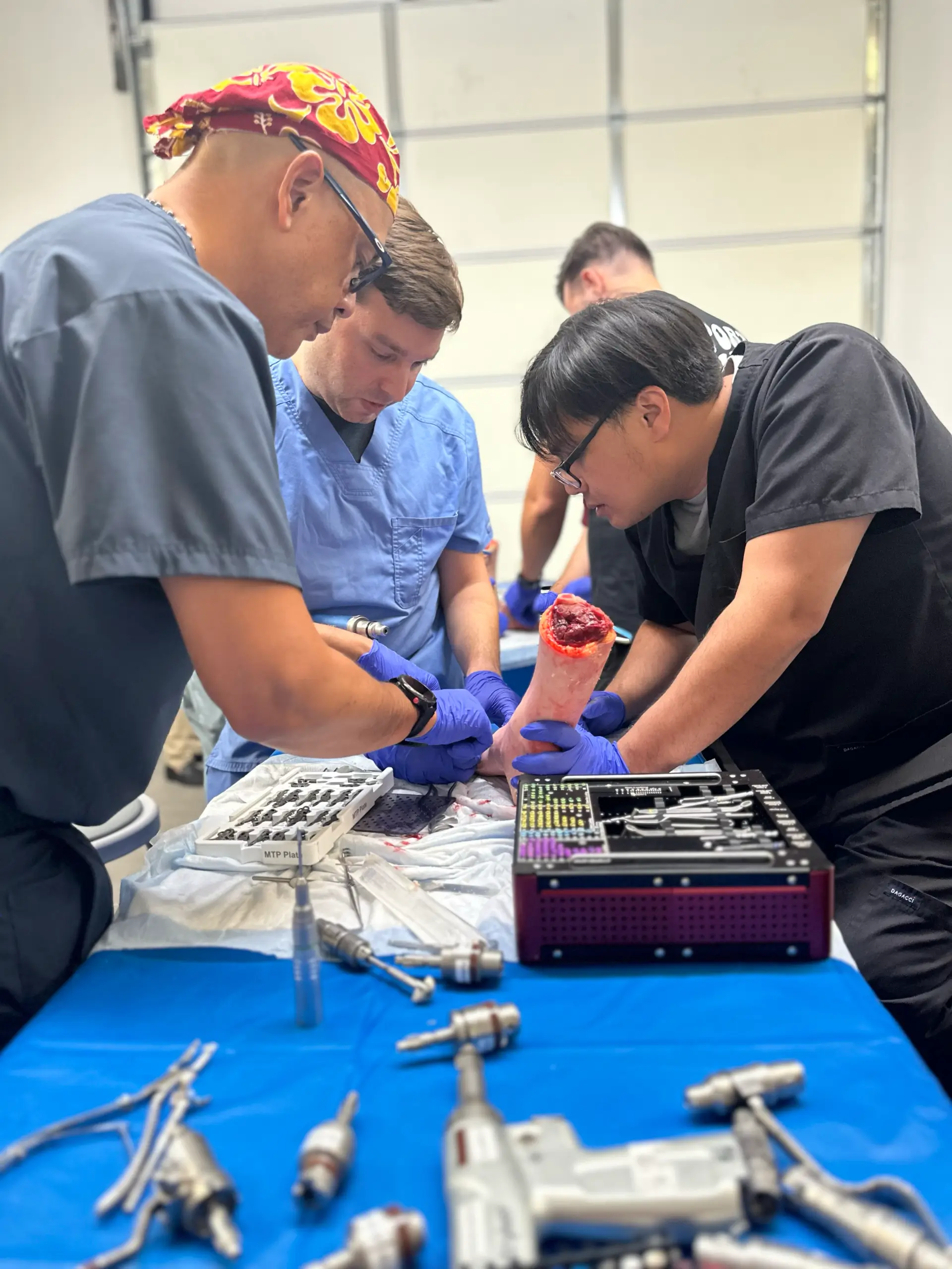 C98767BB-5163-400A-9098-65DCED398975_1_201_a